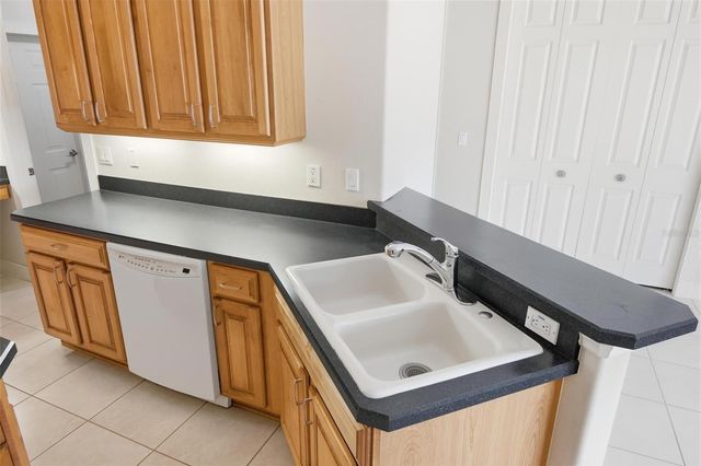 21 EASTLAKE DRIVE, Palm Coast, FL 32137