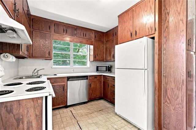 1515 Beech Valley Way NE, Atlanta, GA 30306