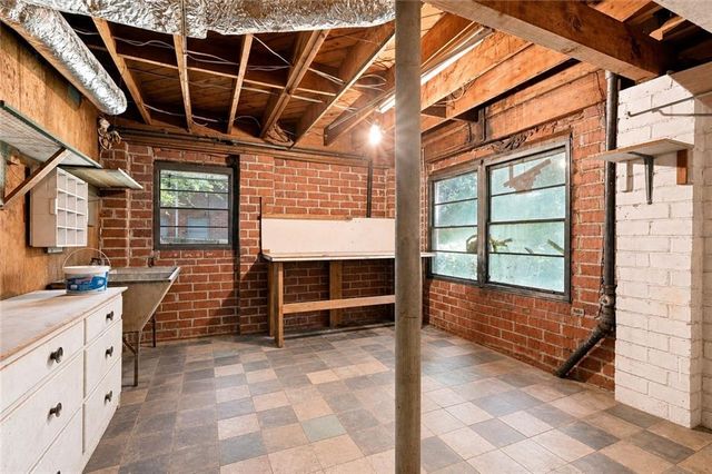 1515 Beech Valley Way NE, Atlanta, GA 30306