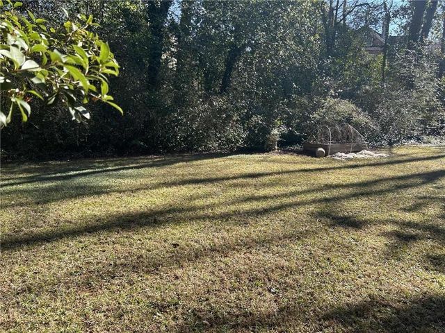 1515 Beech Valley Way NE, Atlanta, GA 30306