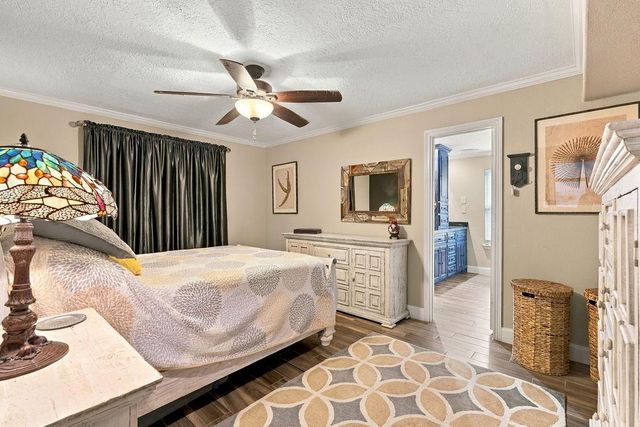 602 Renaldo Street, Dickinson, TX 77539