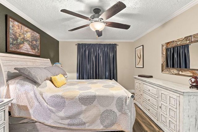 602 Renaldo Street, Dickinson, TX 77539