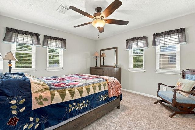 602 Renaldo Street, Dickinson, TX 77539
