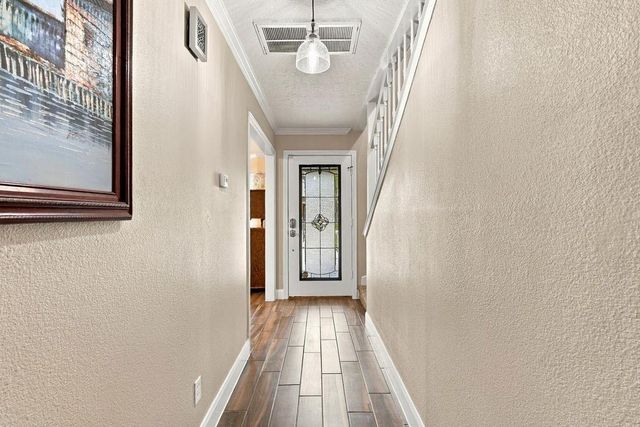 602 Renaldo Street, Dickinson, TX 77539