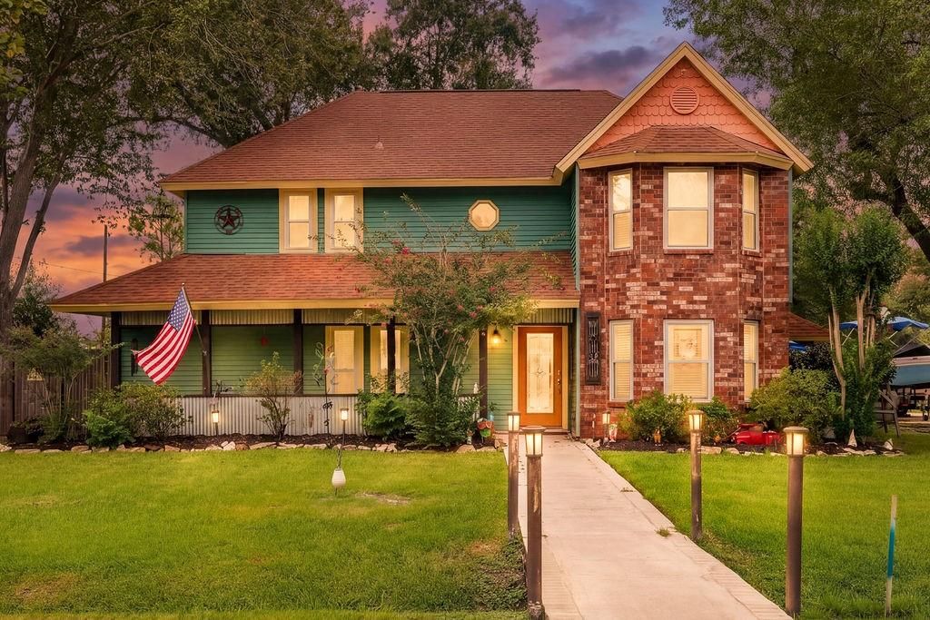 602 Renaldo Street, Dickinson, TX 77539