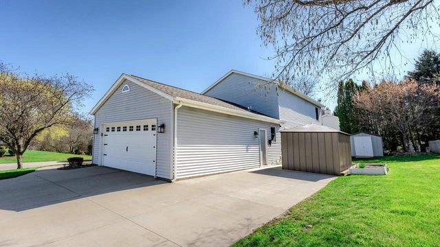 1148 Riverbend DRIVE, Hartford, WI 53027