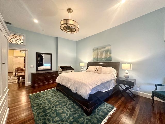10 Young Street 2, Newport, RI 02840