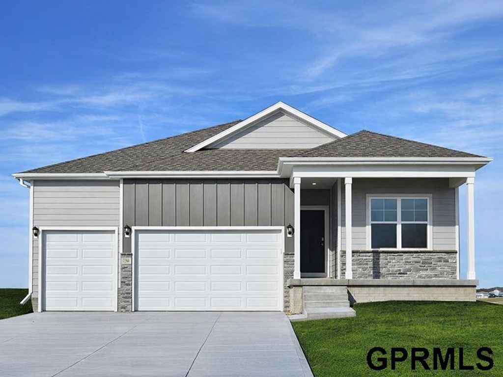 20550 Westridge Drive, Gretna, NE 68028