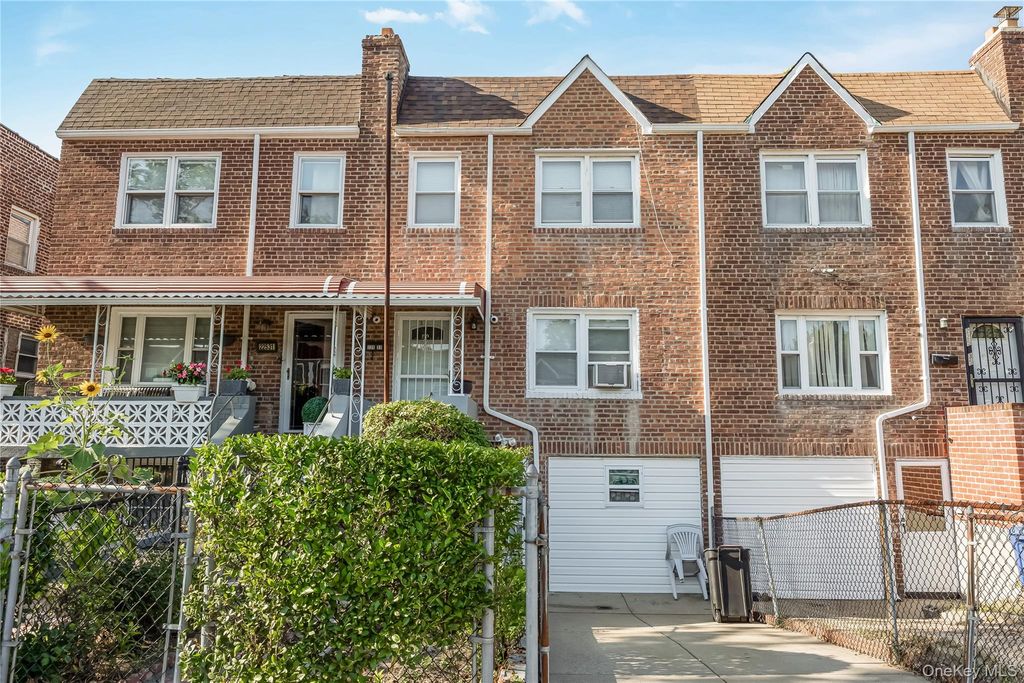 22533 Murdock Avenue, Cambria Heights, NY 11429 — photo 3