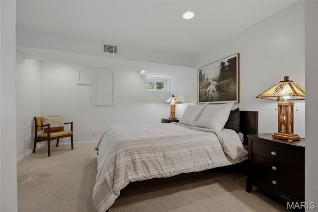 9333 Lincoln Drive, Sunset Hills, MO 63127