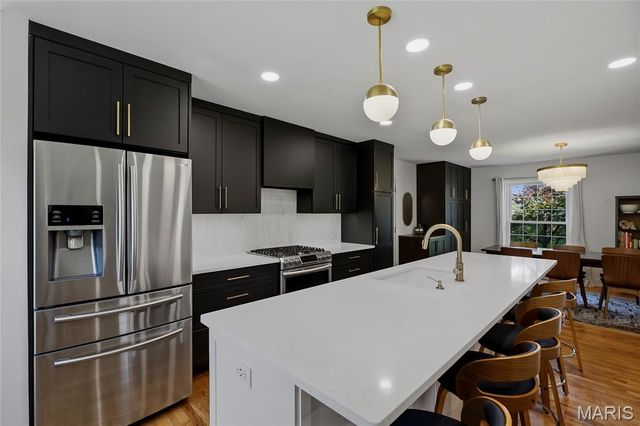 9333 Lincoln Drive, Sunset Hills, MO 63127
