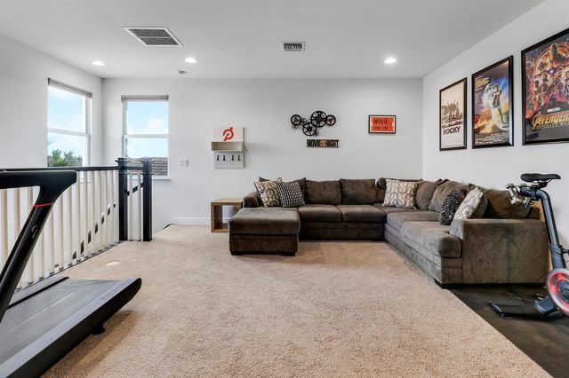 8852 SW Montova Way, Port St. Lucie, FL 34987