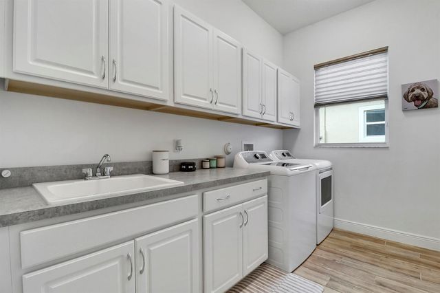 8852 SW Montova Way, Port St. Lucie, FL 34987