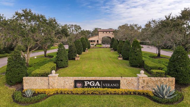 8852 SW Montova Way, Port St. Lucie, FL 34987