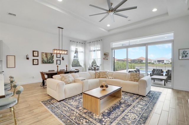 8852 SW Montova Way, Port St. Lucie, FL 34987