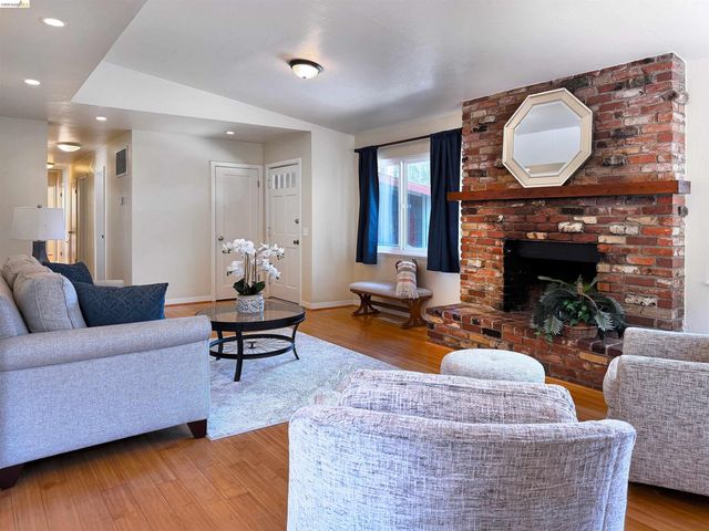 249 Mar Vista DR, Monterey, CA 93940