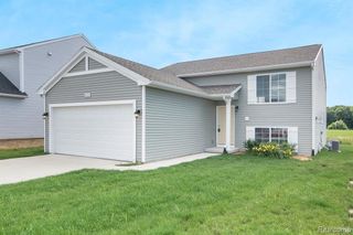 2909 Sycamore River Drive, Fowlerville, MI 48836