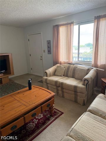 4906 Victoria DR 404, Cape Coral, FL 33904