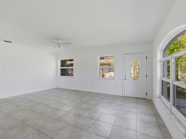 607 N 19th Street, Fort Pierce, FL 34950