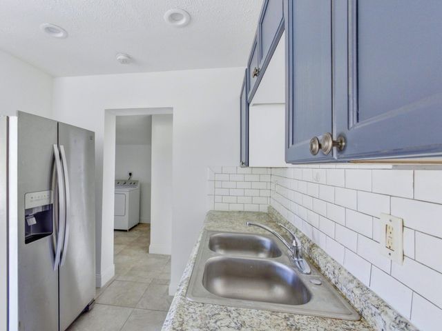 607 N 19th Street, Fort Pierce, FL 34950