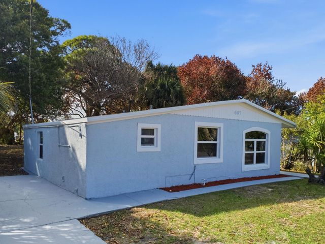 607 N 19th Street, Fort Pierce, FL 34950