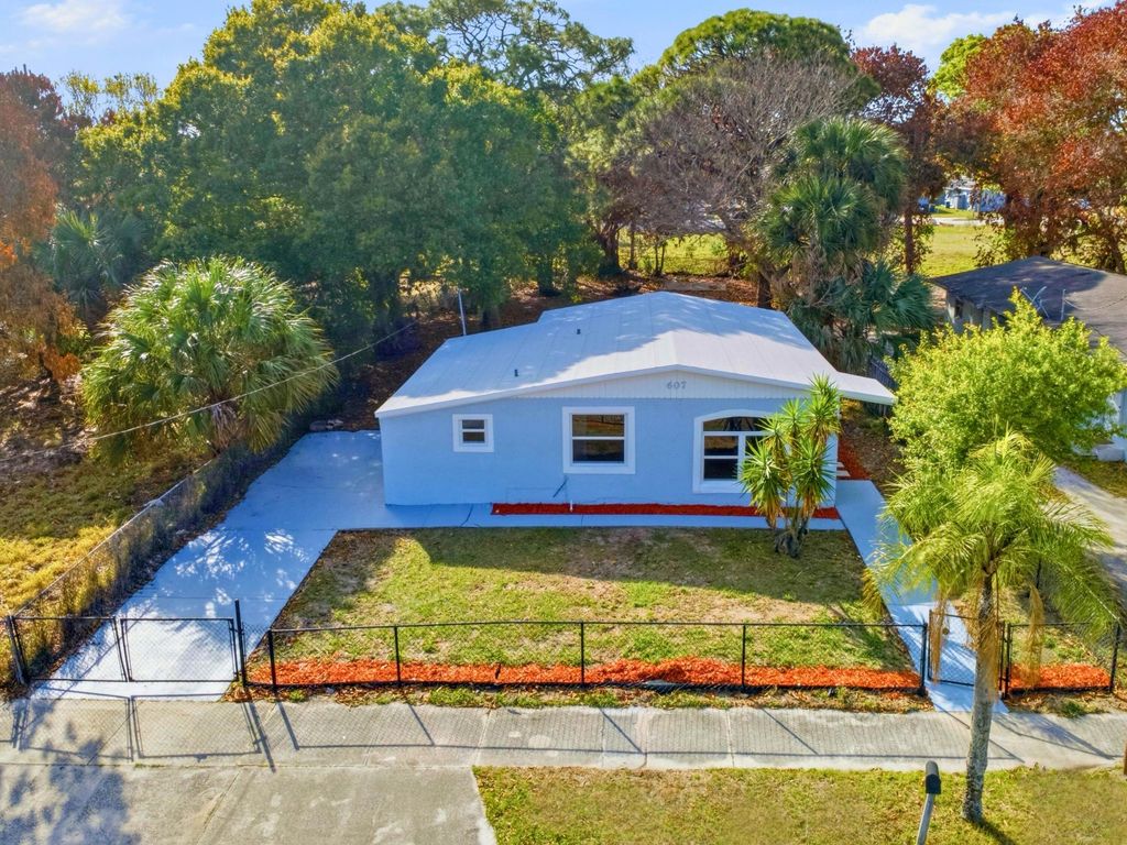 607 N 19th Street, Fort Pierce, FL 34950
