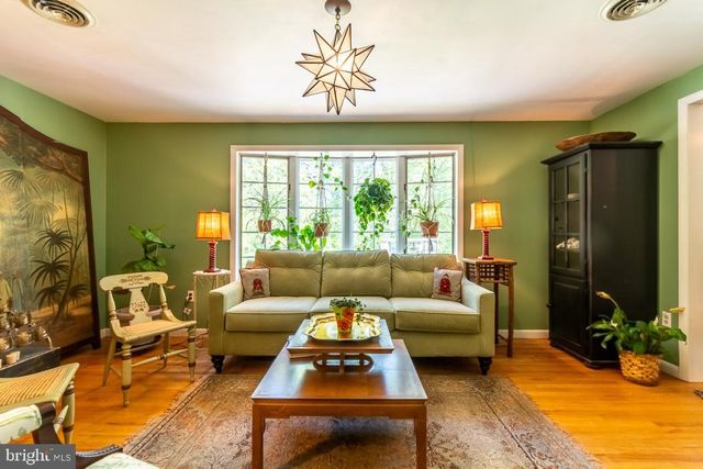 286 FALLING SPRING RD, Shepherdstown, WV 25443
