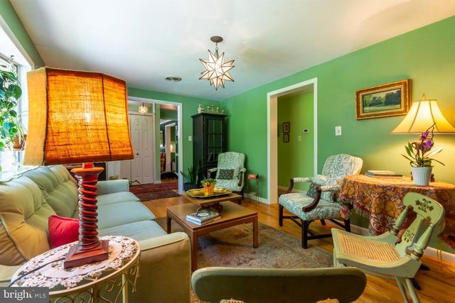 286 FALLING SPRING RD, Shepherdstown, WV 25443