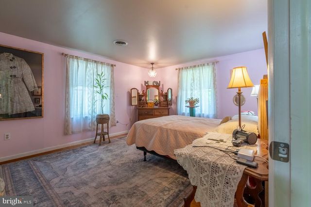 286 FALLING SPRING RD, Shepherdstown, WV 25443