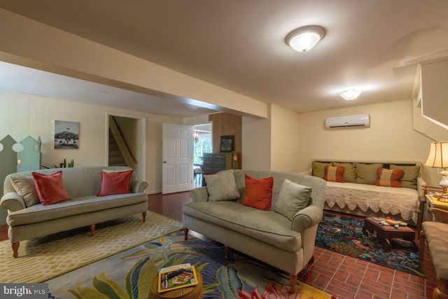 286 FALLING SPRING RD, Shepherdstown, WV 25443