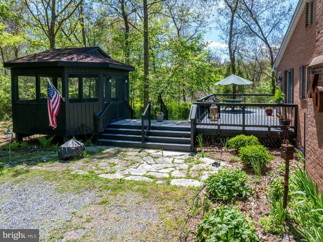 286 FALLING SPRING RD, Shepherdstown, WV 25443