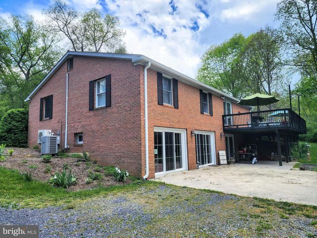 286 FALLING SPRING RD, Shepherdstown, WV 25443
