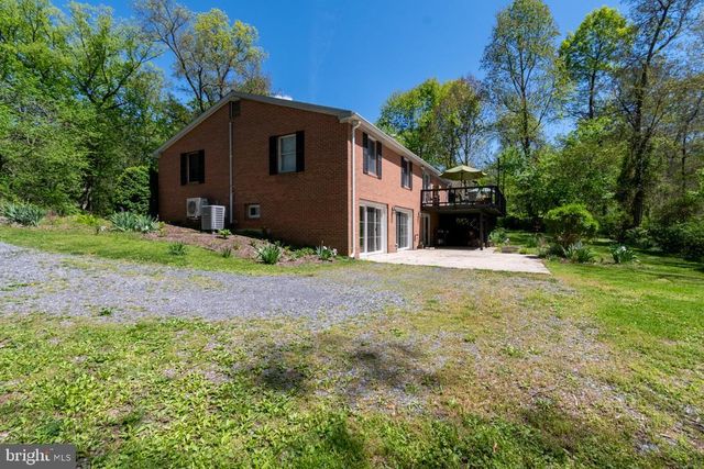 286 FALLING SPRING RD, Shepherdstown, WV 25443