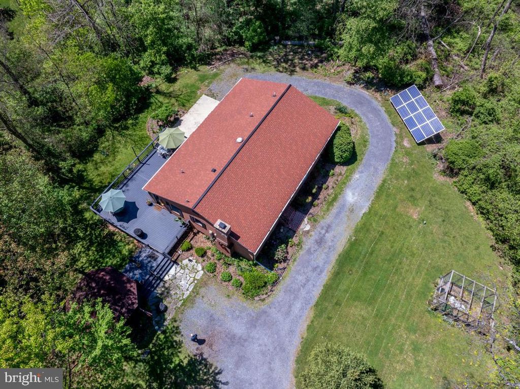 286 FALLING SPRING RD, Shepherdstown, WV 25443