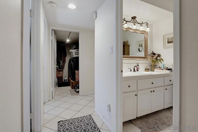 6601 Santa Isabel B, Carlsbad, CA 92009
