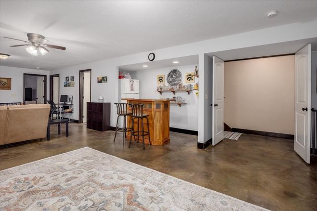 217 NW Abbie Drive, Ankeny, IA 50023