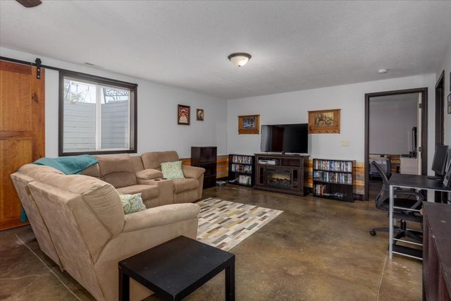 217 NW Abbie Drive, Ankeny, IA 50023