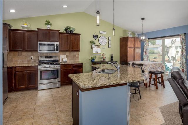 217 NW Abbie Drive, Ankeny, IA 50023