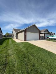 2701-2703 W 55th St N, Wichita, KS 67204