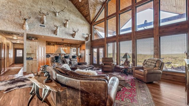 9464 SH-6, Quanah, TX 79225