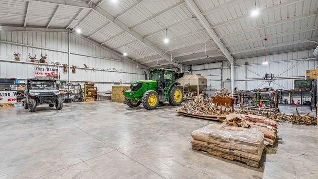 9464 SH-6, Quanah, TX 79225