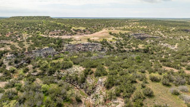 9464 SH-6, Quanah, TX 79225