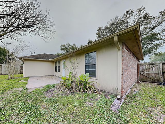2955 County Road 855b, Alvin, TX 77511