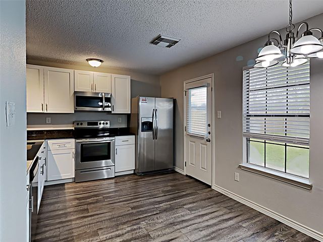 2955 County Road 855b, Alvin, TX 77511