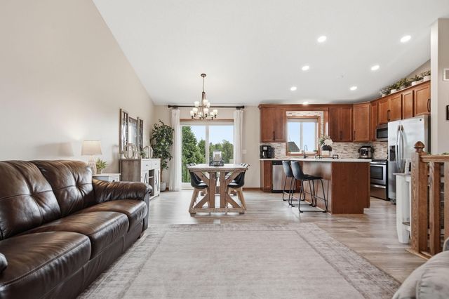 1632 Jefferson Street S, Cambridge, MN 55008