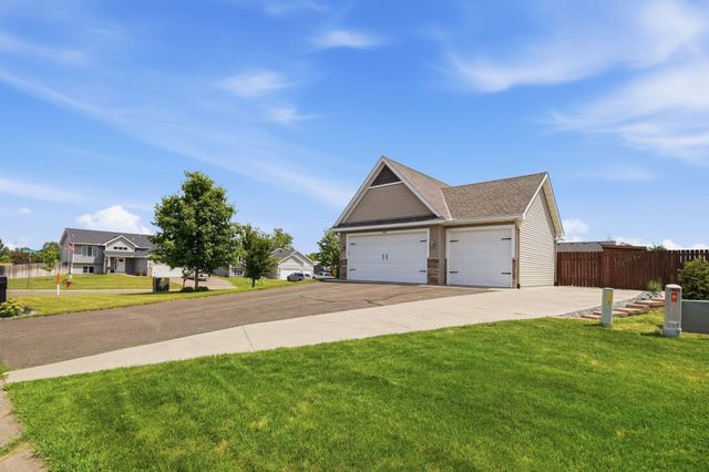 1632 Jefferson Street S, Cambridge, MN 55008