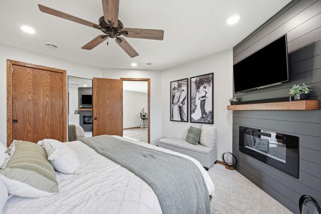 1632 Jefferson Street S, Cambridge, MN 55008