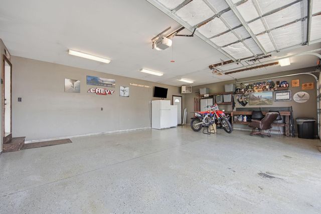1632 Jefferson Street S, Cambridge, MN 55008