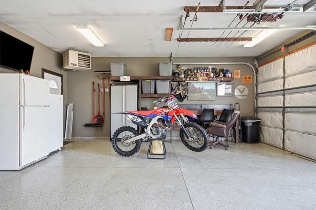 1632 Jefferson Street S, Cambridge, MN 55008