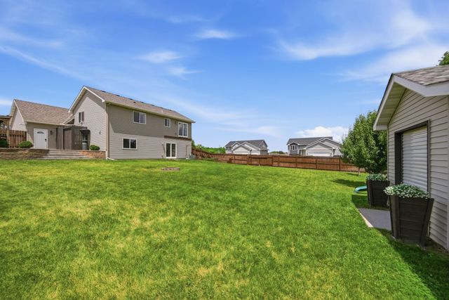 1632 Jefferson Street S, Cambridge, MN 55008